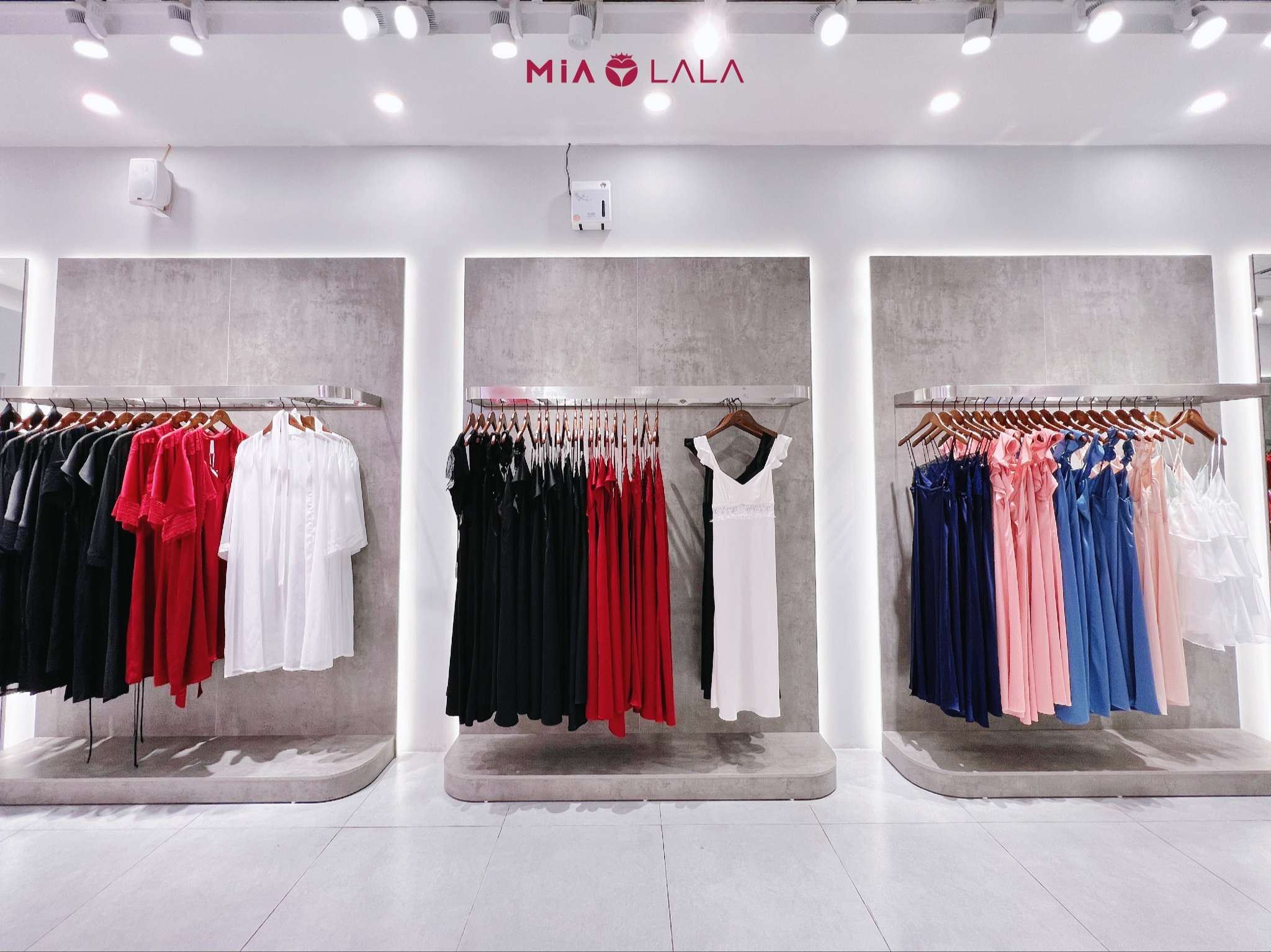 Thương hiệu Mialala với đa dạng mẫu váy 2 dây mặc ở nhà