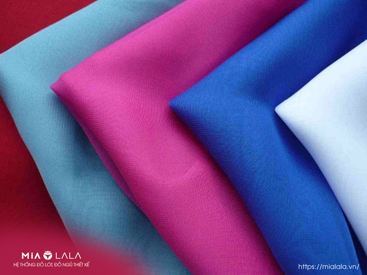Vải CVC (Chief Value Cotton) là sự kết hợp hoàn hảo giữa sợi bông và polyester