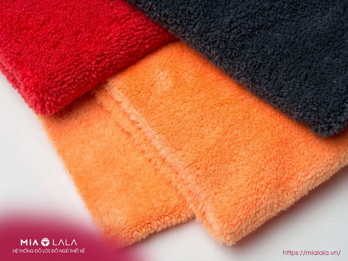 Vải microfiber là loại vải được tạo ra từ sợi có đường kính rất nhỏ