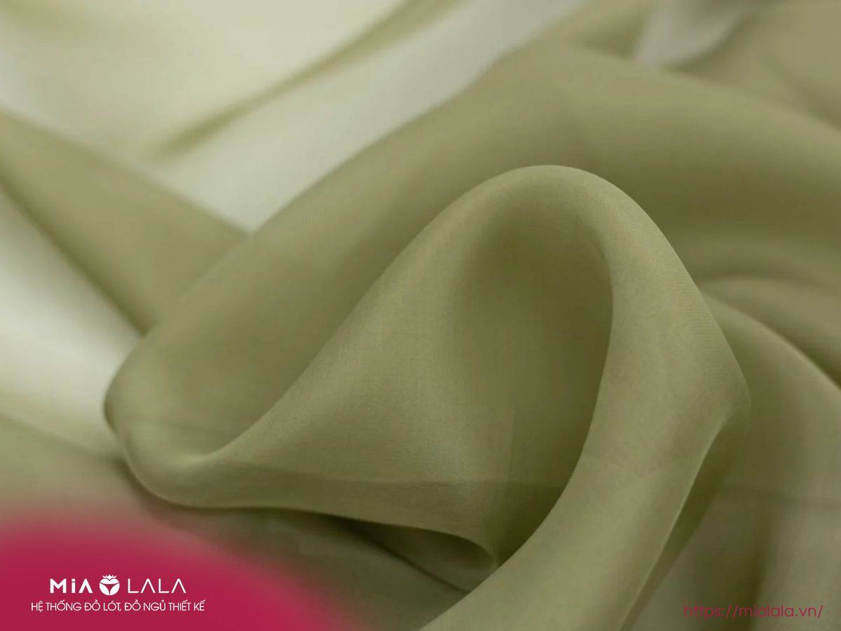 Vải tơ sống là một loại vải được làm từ sợi tơ tự nhiên
