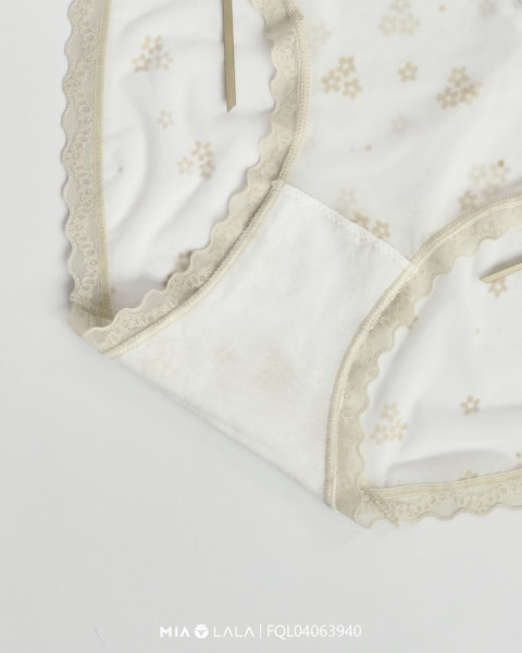 Quần lót ren FQL04063940