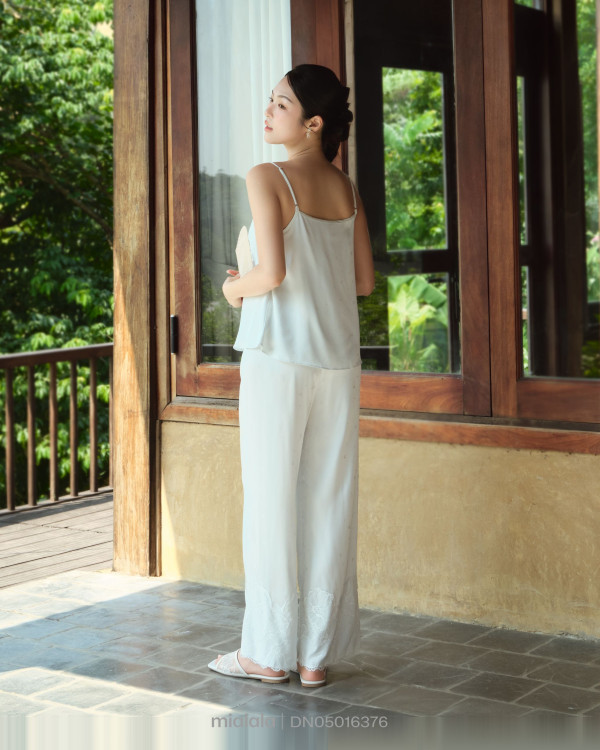  Đồ Ngủ Lụa Nữ ADQD Phối Ren Chéo Thanh Lịch Nữ Tính Có Đệm Mút Tiện Lợi