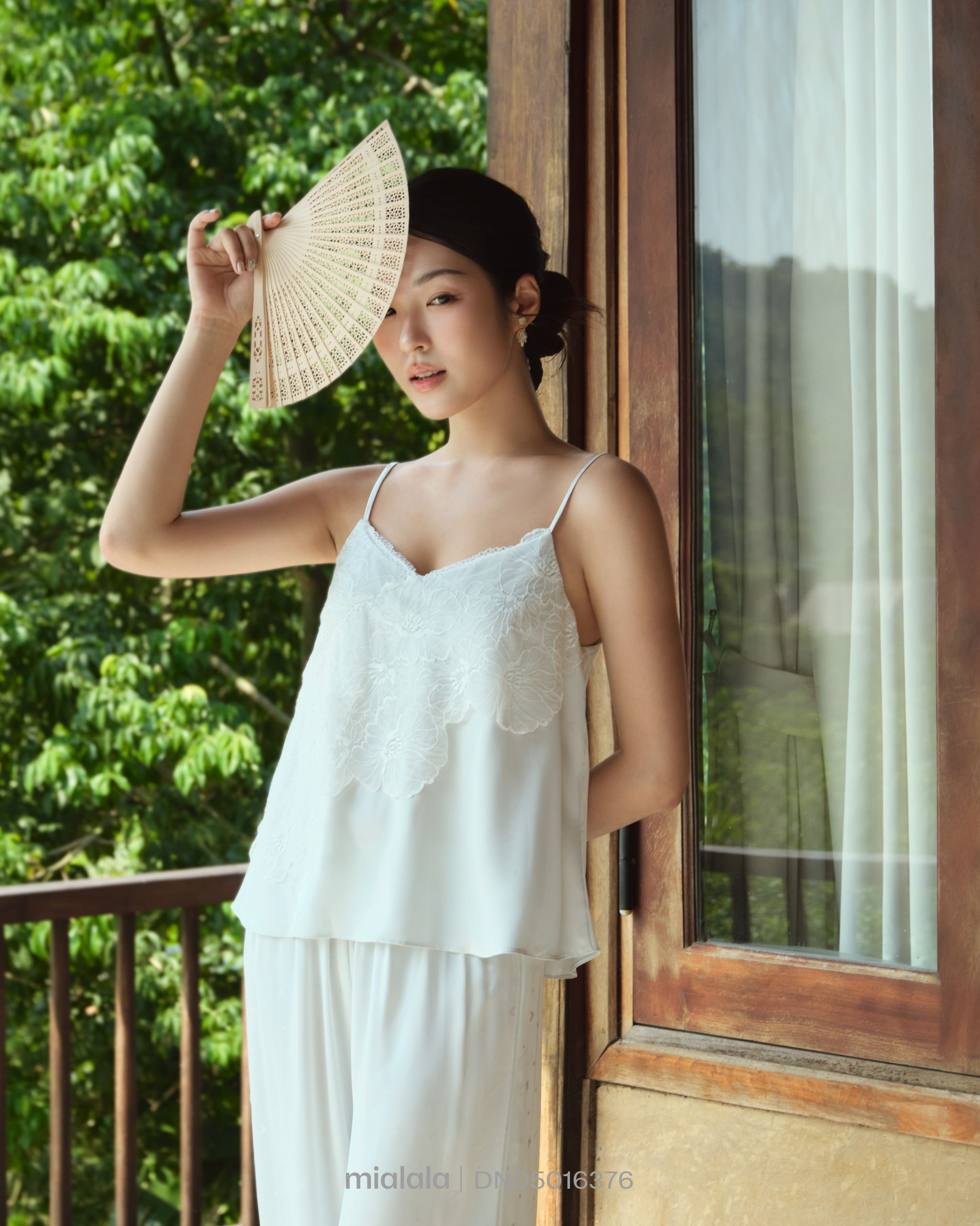  Đồ Ngủ Lụa Nữ ADQD Phối Ren Chéo Thanh Lịch Nữ Tính Có Đệm Mút Tiện Lợi